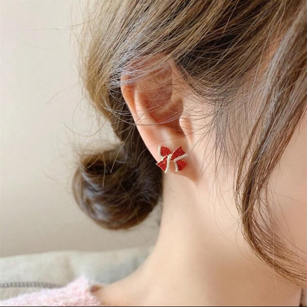 Elegant Red Bow Earrings - Picture 3 of 4